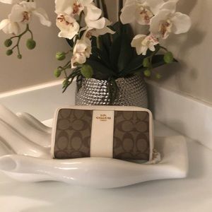 Coach wallet